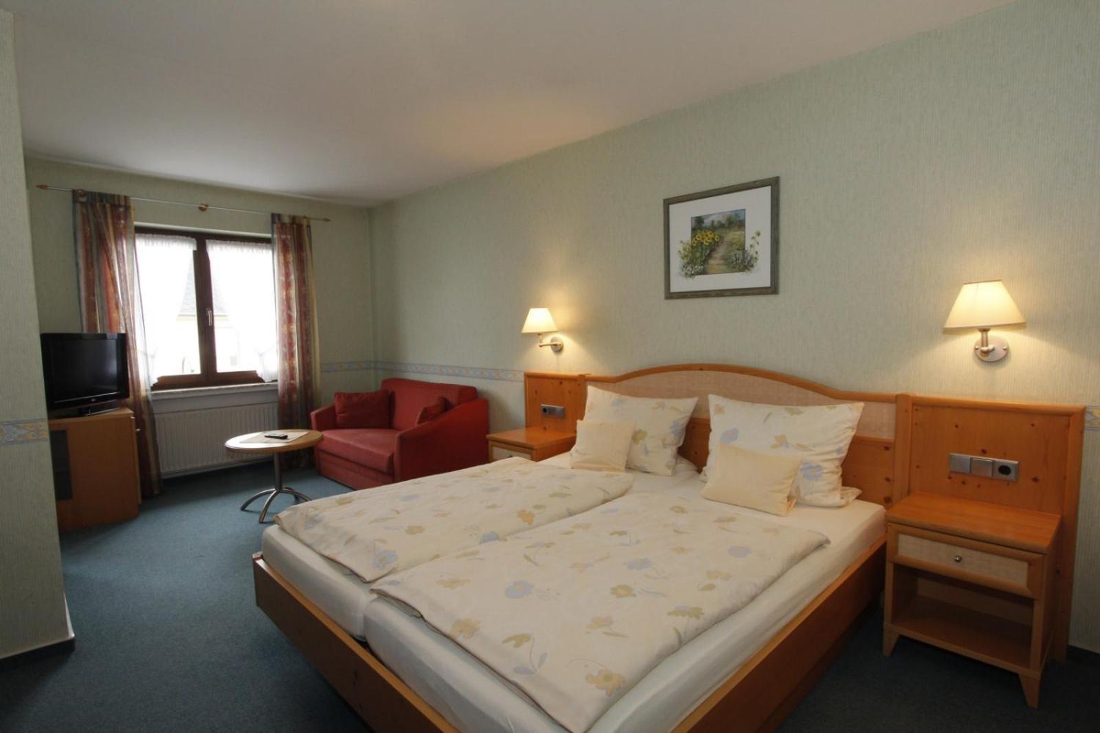 Hotel-Garni-Kachelburg Диблих Екстериор снимка